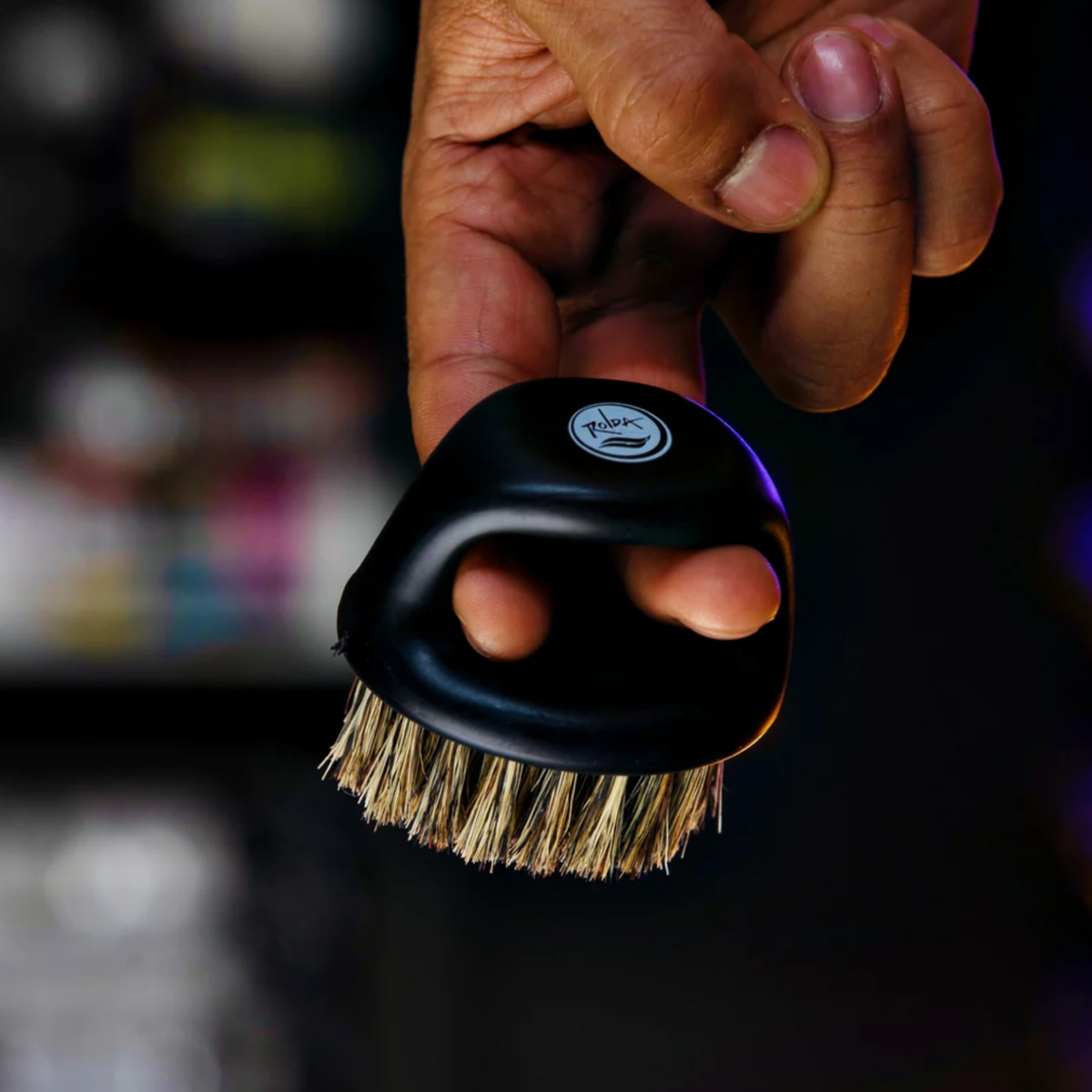 Rolda Knuckle Brush - Boar Bristles